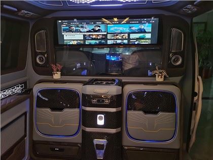 Mercedes-Benz Vito V-Class Hidden Bar Secretary Chair
